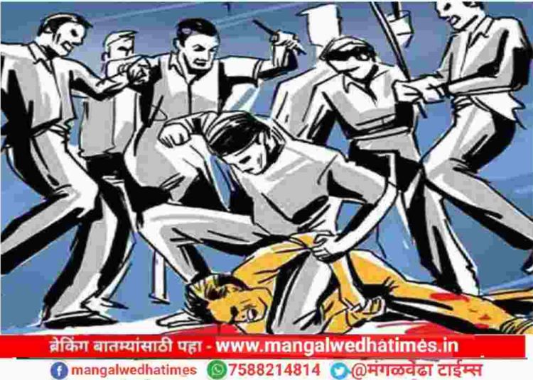 कॅनॉलमध्ये अडकलेली गाडी काढण्यासाठी बोलावून जेसीबी मालकास मारहाण करत लुटले