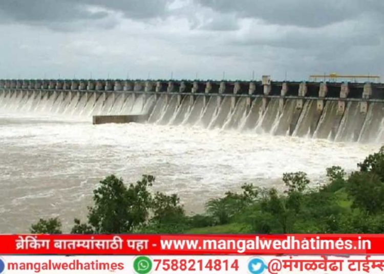 पावसाचा कहर! उजनीतून दीड लाख क्युसेक पाण्याचा विसर्ग, भीमाकाठी सावधानतेचा इशारा 