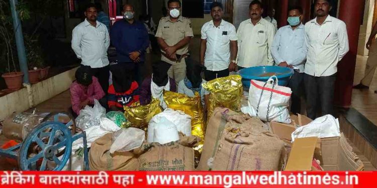मंगळवेढामध्ये मावा बनविण्याच्या कारखान्यावर पोलिसांचा छापा