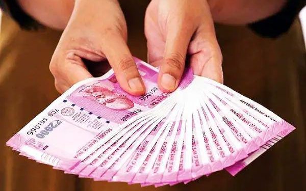 महत्वाची बातमी! आजपासून ‘हे’ नियम बदलले, थेट आपल्या खिशावर होणार परिणाम; जाणून घ्या