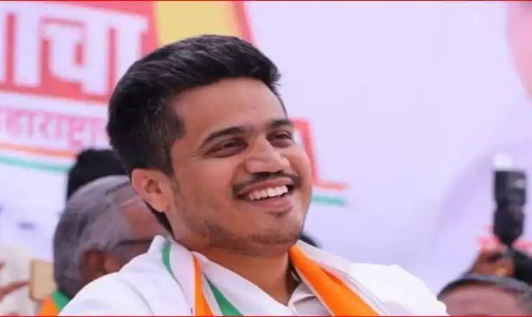 रोहित पवारांनी घेतला सोलापूर जिल्ह्यातील ‘हा’ साखर कारखाना चालविण्यास