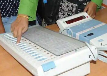 महाराष्ट्रातील मतदारांना मतपत्रिकेचा पर्याय मिळणार? विधानसभेच्या अध्यक्षांनी दिल्या महत्वाच्या सूचना