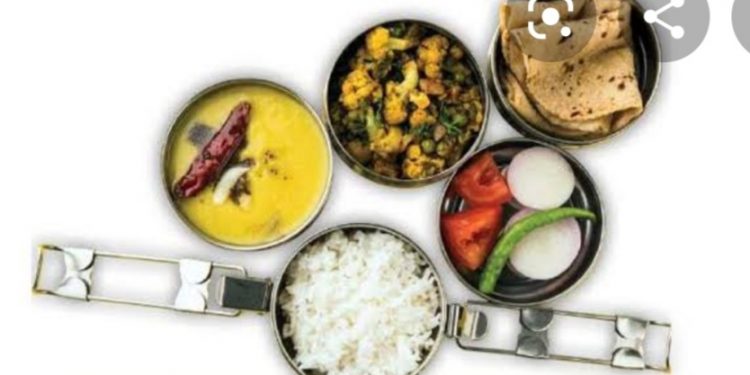 मंगळवेढ्यात कोरोना रुग्णांच्या नातेवाइकांना मिळणार दोन वेळचे मोफत जेवण! ‘या’ नंबरवर करा फोन, पाेहोच केले जाणार जेवण