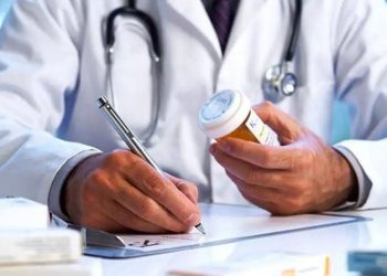 मेडिकल विद्यार्थ्यांची NEET-PG परीक्षा पुढे ढकलली; इंटर्नशीप डॉक्टरांनाही आता करोनारुग्णांची सेवा बजावण्याची परवानगी