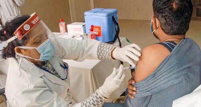 मंगळवेढेकरांनो! तिसरी लाट येण्याअगोदर कोरोना लस घ्या; शिर्के हॉस्पिटलमध्ये मिळतेय कोविशील्ड लस