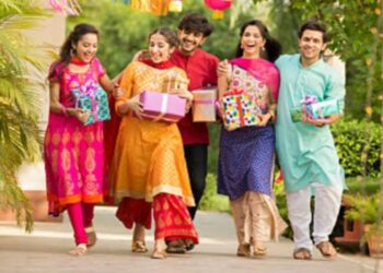 रक्षाबंधनला बहिणीला करा खुश! ‘अनामिका क्लॉथ सेंटर’मध्ये सेल सुरु; कमी बजेटमध्ये ब्रॅण्डेड कपडे उत्तम पर्याय