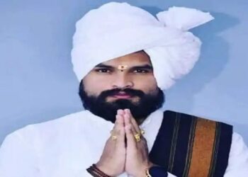 बोगस बाळूमामा प्रकरण! कोण आहेत मनोहरमामा आणि नेमकं प्रकरण काय आहे? जाणून घ्या