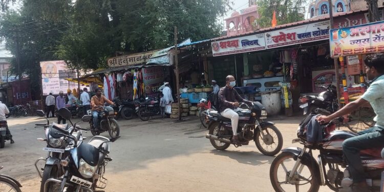 महाराष्ट्र बंदला मंगळवेढ्यात प्रतिसाद नाही; सर्व दुकाने, सार्वजनिक वाहतूक व्यवस्था सुरळीत