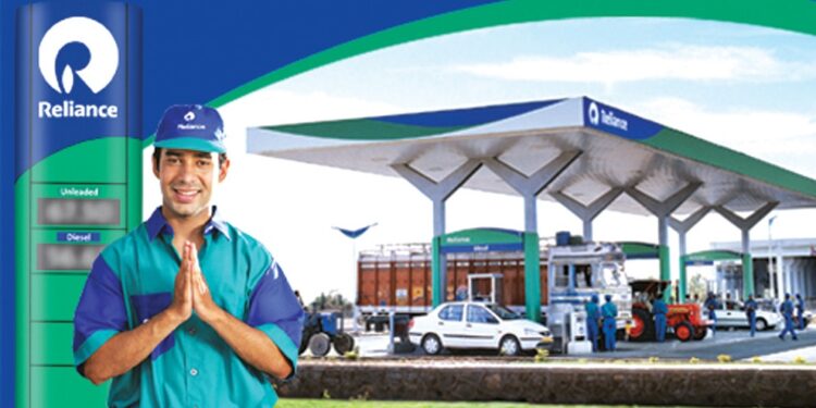 पैसा वसूल! मंगळवेढयातील रिलायन्स पंपावर डिझेल भरा अन बक्षिस मिळावा