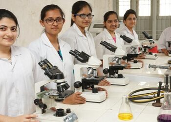 बी. एस्सी. नंतर पॅथॉलॉजी कोर्समध्ये करिअरच्या संधी; आता सांगोल्यातील फॅबटेक कॉलेजमध्ये सुरू