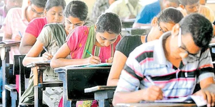 विद्यार्थ्यांनो! टीईटी आणि नेट परीक्षा एकाच दिवशी, एसटी संपामुळे उमेदवारांची गैरसोय; टीईटी परीक्षा पुढे ढकलण्याची मागणी