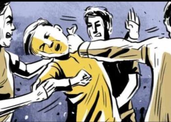 ऊस बिल मागण्यास गेलेल्या शेतकरी संघटनेच्या पदाधिकारी व शेतकऱ्याला कारखान्याच्या चेअरमन कडून मारहाण
