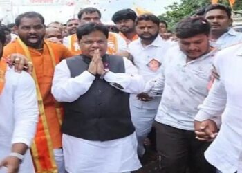 मोठी बातमी! शिवसेनेचे आमदार तानाजी सावंत भाजपत जाण्याची शक्यता? देवेंद्र फडणवीसांची घेतली भेट