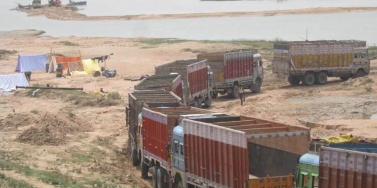 सोलापूर जिल्ह्यातील वाळू लिलावास अखेर मिळाला मुहूर्त; ‘या’ दिवसापासून ऑनलाइन प्रक्रिया