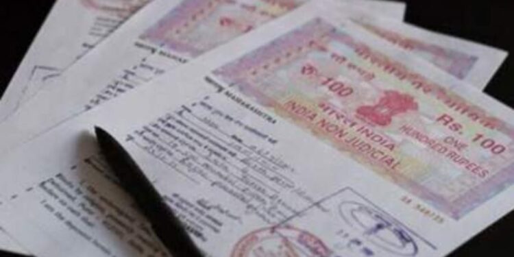 सोलापूर जिल्ह्यातील शासकीय कार्यालयात आता प्रतिज्ञापत्रासाठी स्टॅम्प पेपरची आवश्यक नसणार