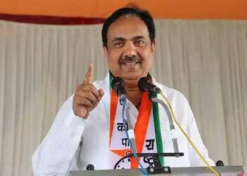 …अन् भरमेळाव्यात जयंत पाटील यांनी भगिरथ भालकेंचे कान टोचले; लोकांमध्ये मिसळून काम करा..दिला सल्ला