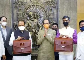 अर्थमंत्र्यांची मोठी घोषणा! शेतकऱ्यांना दिलासा, एस.सटीसाठी तरतूद, भूविकास बँकांचे ‘एवढ्या’ कोटी रुपयांचे कर्ज माफ..वाचा सविस्तर