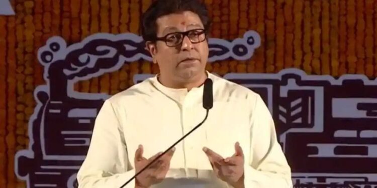 राज गर्जना! जनतेशी गद्दारी का? ठाकरे सरकार स्थापनेवरुन राज ठाकरेंचा शिवसेनेसह यांच्यावर साधला निशाणा…