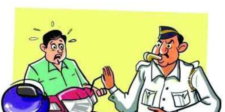 सोलापूर जिल्ह्यात यांनाही असणार हेल्मेट बंधनकारक; दोन आठवडे प्रबोधन त्यानंतर दंडात्मक कारवाई
