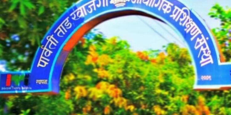मंगळवेढ्यातील 7 विद्यार्थ्यांची एसटी महामंडळ खात्यामध्ये निवड; पार्वती ताड आय.टी.आय कॉलेजचा जिल्ह्यात डंका