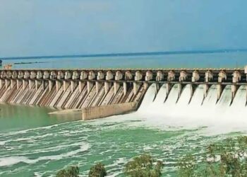 उजनी पाणीप्रश्न! म्हणे दत्तात्रय भरणे मामांच्या खाद्यांवर बंदूक; पालकमंत्री बदलून प्रश्न सुटणार का?