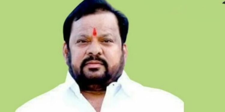 गौप्यस्फोट! सांगोल्याचे आमदार शहाजी बापूंचं धक्कादायक विधान; थेट गुवाहाटीवरून साधला संवाद