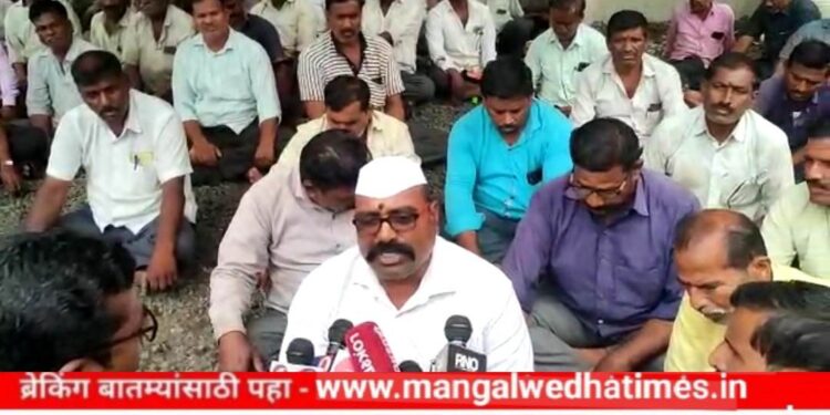 खळबळ! कारखाना कर्मचाऱ्यांचे आंदोलन; आंदोलनामागे समविचारी गटाच्या नेत्याचा हात असल्याचा आरोप