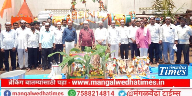 शेतकऱ्यांनो! येणार्‍या गाळप हंगामात कारखान्याने ‘इतके’ लाख मे.टन गाळपाचे उदिष्ट; भैरवनाथ शुगरच्या मिल रोलरचे पूजन