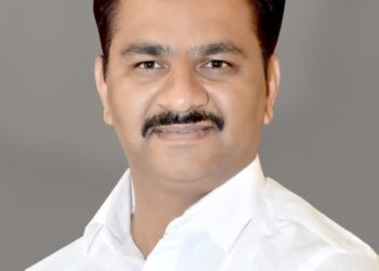 शेतकऱ्यांना कष्टाचे फळ मिळणार; पहिल्या हंगामात ऊसाला ‘एवढा’ दर देणार; अभिजित पाटील चेअरमन होताच केली मोठी घोषणा