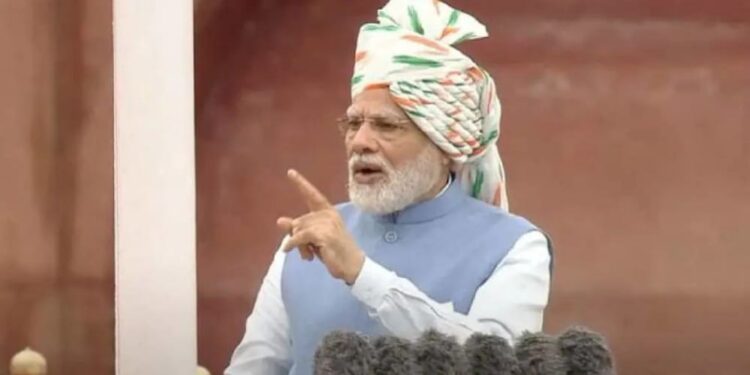 आयुष्य समर्पीत! पंतप्रधान नरेंद्र मोदी यांचं देशवासीयांना आवाहन; स्वातंत्र्यदिनी ‘हा’ संकल्प केला