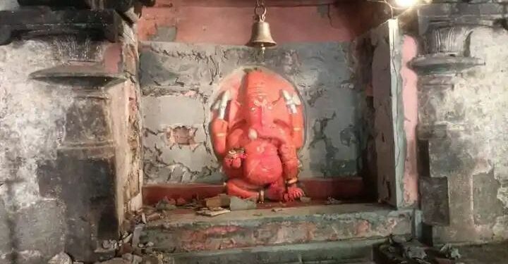 संतापजनक! मंगळवेढ्यातील गणेश मंदिरात पुरातत्व विभागाने केली तोडफोड; भाविकांमध्ये संतापाची लाट
