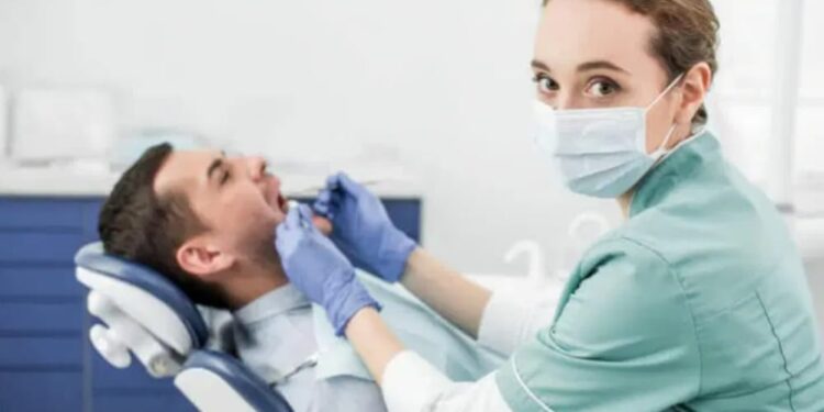 मंगळवेढ्यातील गजानन लोकसेवा हॉस्पिटलमध्ये आजपासून डेंटल (दंतरोग) क्लिनिक सुरू