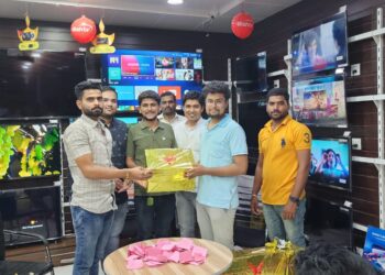 स्मिता पवार ठरल्या दुसर्‍या ‘लकी ड्रॉ’च्या विजेत्या; मिळाली 19 हजारांची एलईडी टीवी; तुम्ही ही जिंकू शकता, आजच करा खरेदी ‘अमर इलेक्ट्रॉनिक्स & मोबाइल शॉपी’मधून