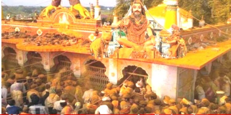 बिरोबा-महालिंगराया गुरु शिष्याची आज हुलजंतीत भेट, लाखो भक्त दाखल; भाविकांच्या माहितीसाठी यात्राशेड उभा