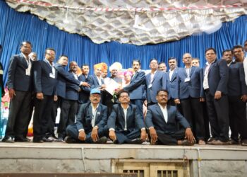 कौतुकास्पद! माध्यमिक आश्रम शाळा पडोळकरवाडीस राज्यस्तरीय आदर्श शाळा पुरस्कार प्रदान; राजेंद्र पोतदार यांच्या कार्याचा गौरव