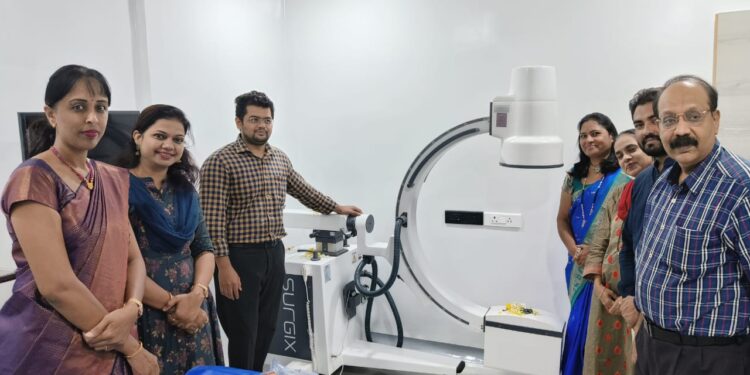 धनत्रयोदशीच्या शुभमुहूर्तावर शिर्के मल्टिस्पेशालिटी हॉस्पिटलमध्ये नवीन अत्याधुनिक सी आर्म मशीनचे उद्घाटन