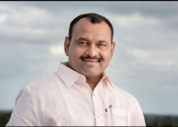 आ.समाधान आवताडे यांच्या वाढदिवसानिमित्त विविध कार्यक्रम; विद्यार्थ्यांना ‘इतक्या’ हजार वह्या व शैक्षणिक साहित्यांचे वाटप होणार