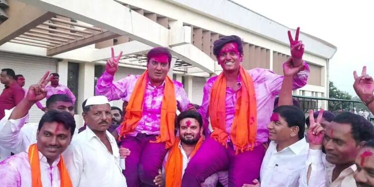 धनंजय महाडिकांच्या पॅनलचा दणदणीत विजय; परिचारक-पाटील पॅनलचा सुफडा साफ