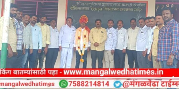 कष्टाचे चीज! मंगळवेढ्यातील शेतकरी पुत्राने करून दाखवले; सुरज सुळ याची विक्रीकर निरीक्षकपदी निवड