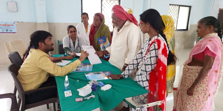 आरोग्यसेवा! मंगळवेढा मल्टिस्पेशालिटी हॉस्पिटलच्या वतीने 53 रुग्णांची मोफत हृदयरोग तपासणी