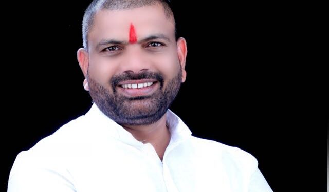 सक्षम उमेदवार! विकासाचे व्हिजन घेऊन मैदानात; आनंद ताड यांचा ‘वचन’नामा सोशल मीडियावर व्हायरल