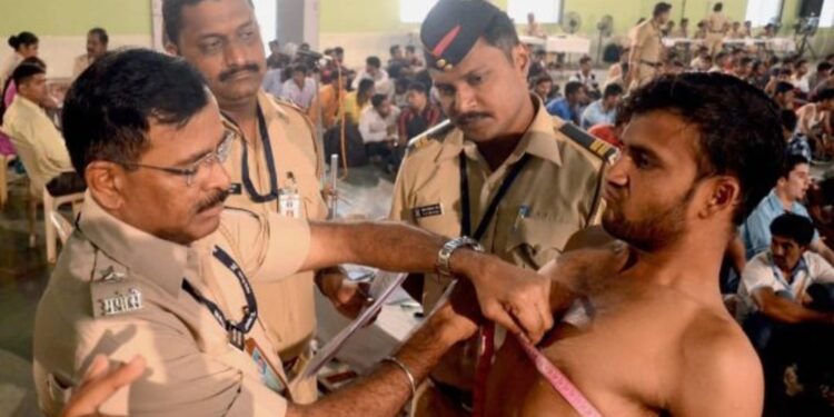 उमेदवारांना ज्या दिवशी मैदानी चाचणीसाठी बोलावले, त्याच दिवशी हजेरी अनिवार्य; गैरहजरांना पुन्हा मैदानी चाचणीसाठी संधी नाही