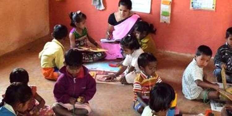 अंगणवाडी सेविकांची निघाली भरती, सोलापूर जिल्ह्यात ‘एवढ्या’ जागा; शिक्षण अट, उमेदवार निवडीचा अधिकार, अर्ज प्रक्रिया सविस्तर माहिती जाणून घ्या..