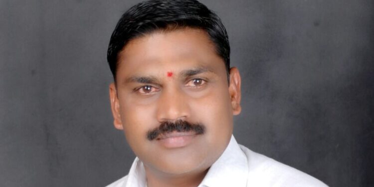 …अन्यथा सभासद बंधूंच्या तीव्र रोषाला सामोरे जाण्याची मानसिक तयारी ठेवा; संचालक केदार यांचा साखर दरवाढी प्रकरणी हल्लाबोल