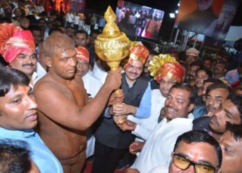 मंगळवेढ्याच्या महेंद्र गायकवाड याने पटकाविली 35 लाखांची सोन्याची गदा; छत्रपती शिवराय केसरी कुस्ती स्पर्धेचा ठरला विजेता