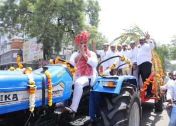 शेतकऱ्यांनो! सहकार शिरोमणीची थकीत बीले दिल्यानंतरच कारखाना सुरू करणार; अभिजीत पाटील यांची ग्वाही