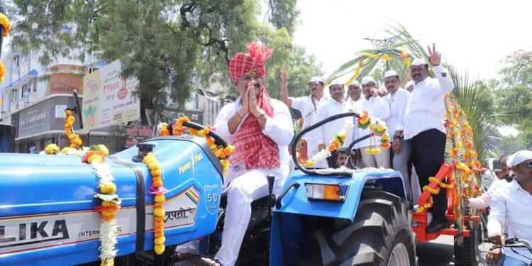 शेतकऱ्यांनो! सहकार शिरोमणीची थकीत बीले दिल्यानंतरच कारखाना सुरू करणार; अभिजीत पाटील यांची ग्वाही