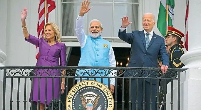 अभिमान! महासत्तेशी ‘पॉवरफुल’ भागीदारी; जेट इंजिनाची निर्मिती, सेमीकंडक्टर क्षेत्रामध्ये करारांची घोषणा; मोदींची क्रेझ 75 वेळा टाळ्यांचा गडगडाट, सेल्फी आणि ऑटोग्राफसाठी रांग