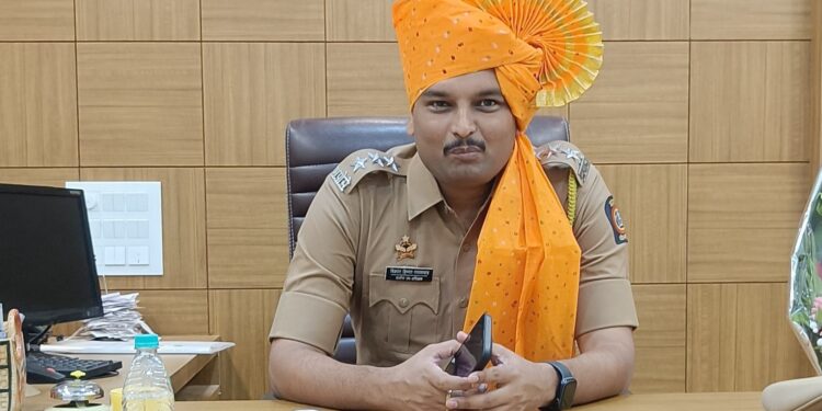 मंगळवेढा । DYSP पदाची सुत्रे विक्रांत गायकवाड यांनी स्विकारली; कारखाना रोडने होणारी अवैध वाळू वाहतूक रोखण्याचे असणार आवाहन