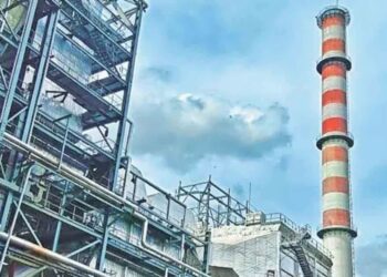 सोलापूरच्या विमानसेवेला अडथळा ठरणाऱ्या ‘चिमणी’वर आज हातोडा; पोलिसांचा मोठा बंदोबस्त; 200 हून अधिक सभासदांना घेतलं ताब्यात